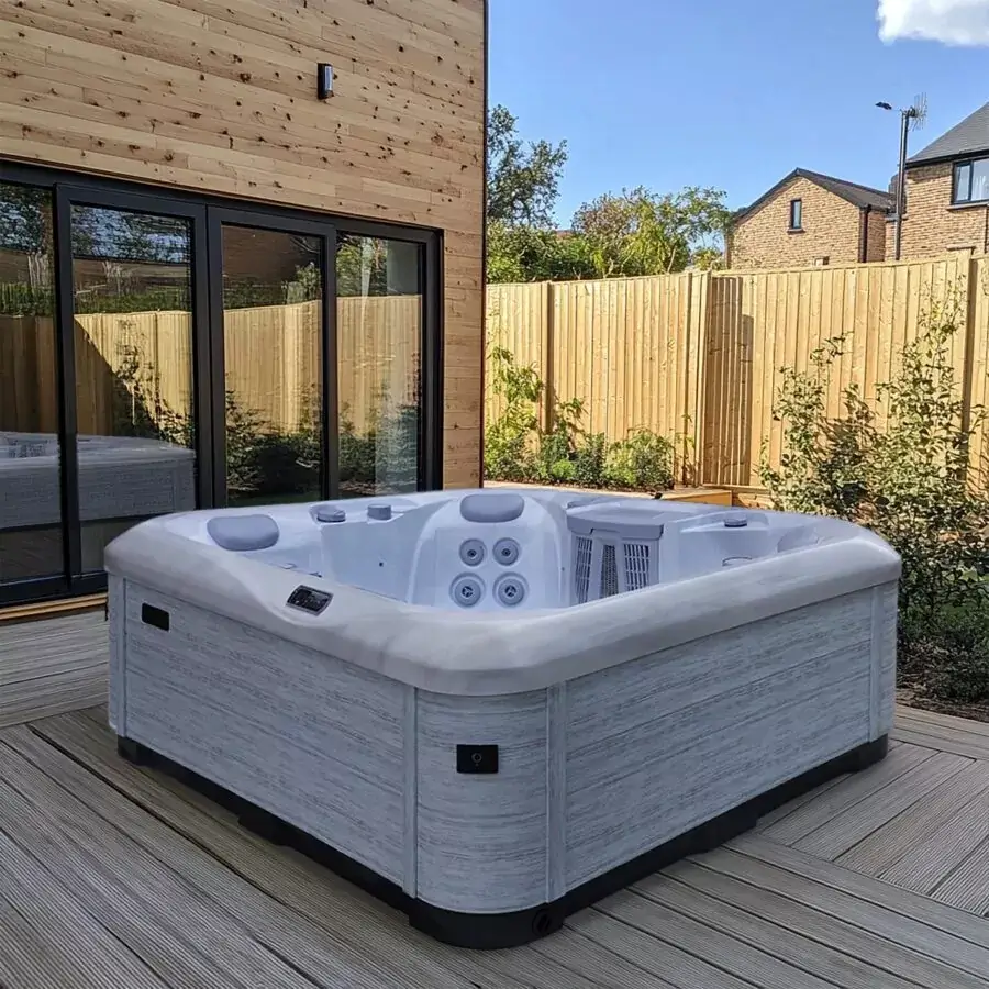 Brook Hot Tub